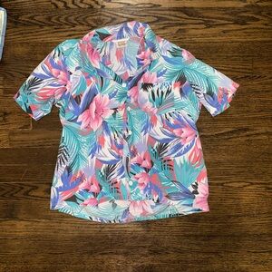 Vintage Hawaiin Button-Up Shirt